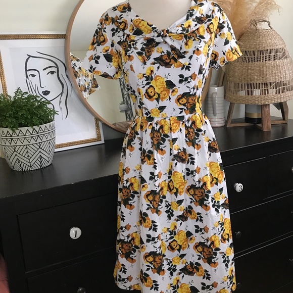 Vintage Look 50s Style Floral Tie Front Dress NEW - Picture 4 of 10